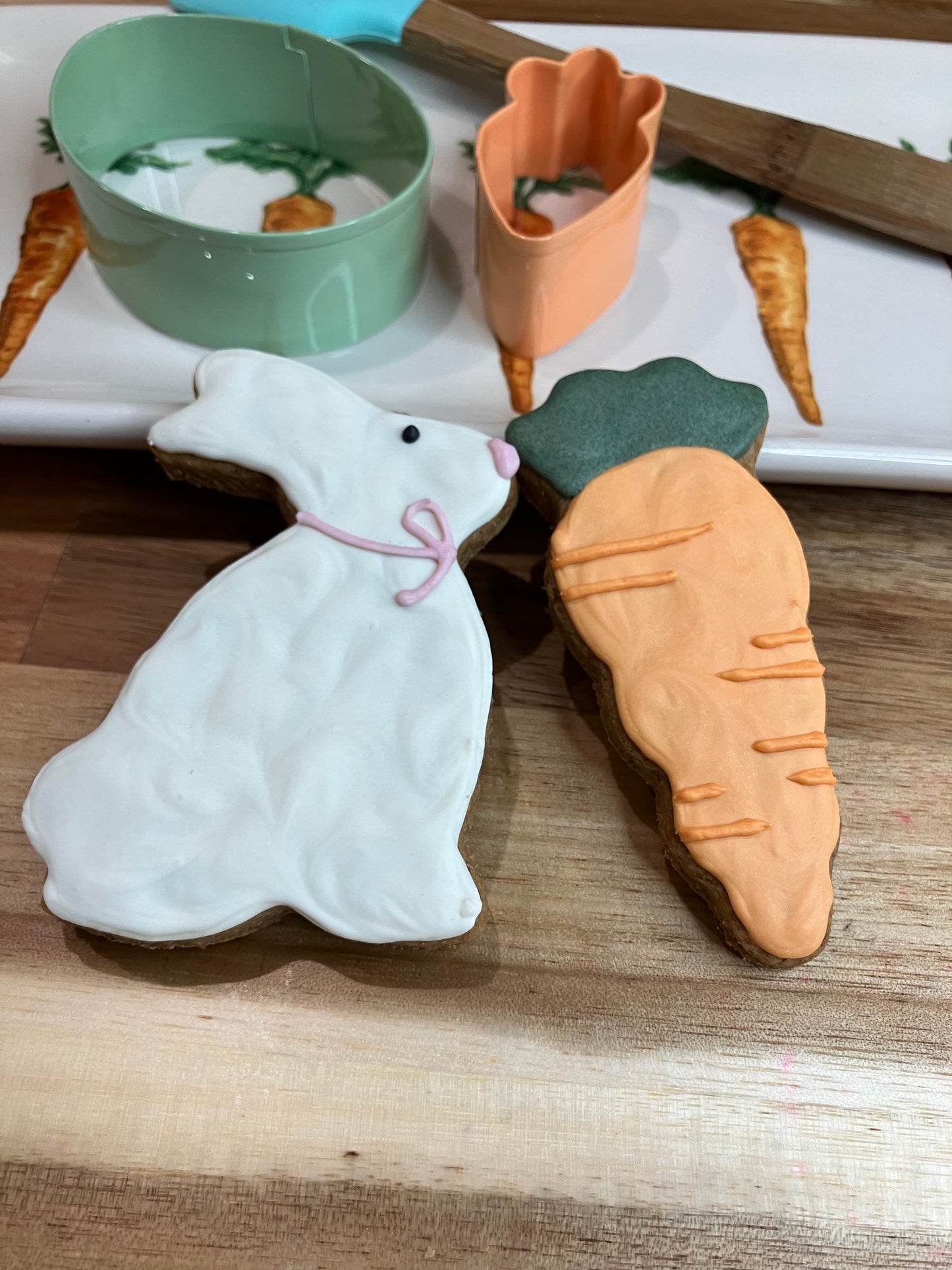 Decorated bunny and carrot treat